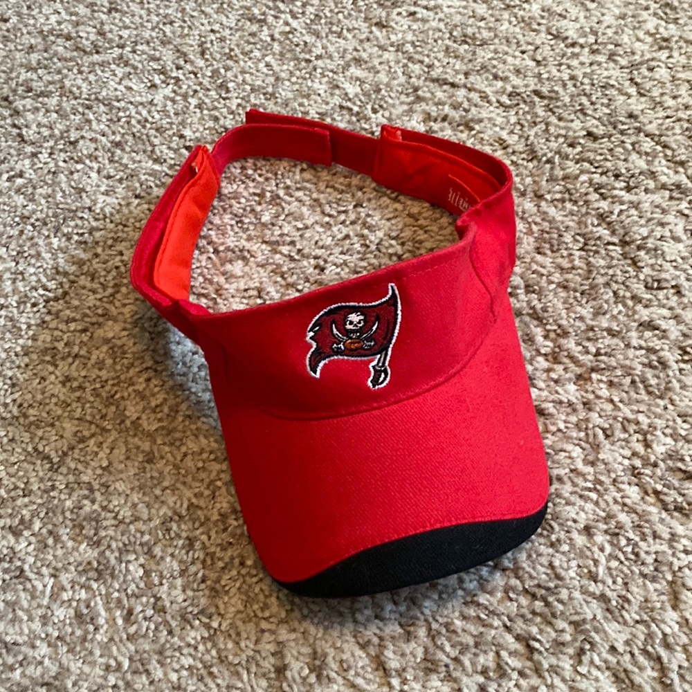 Buccaneers visor